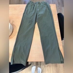 Lululemon On The Right Track pant